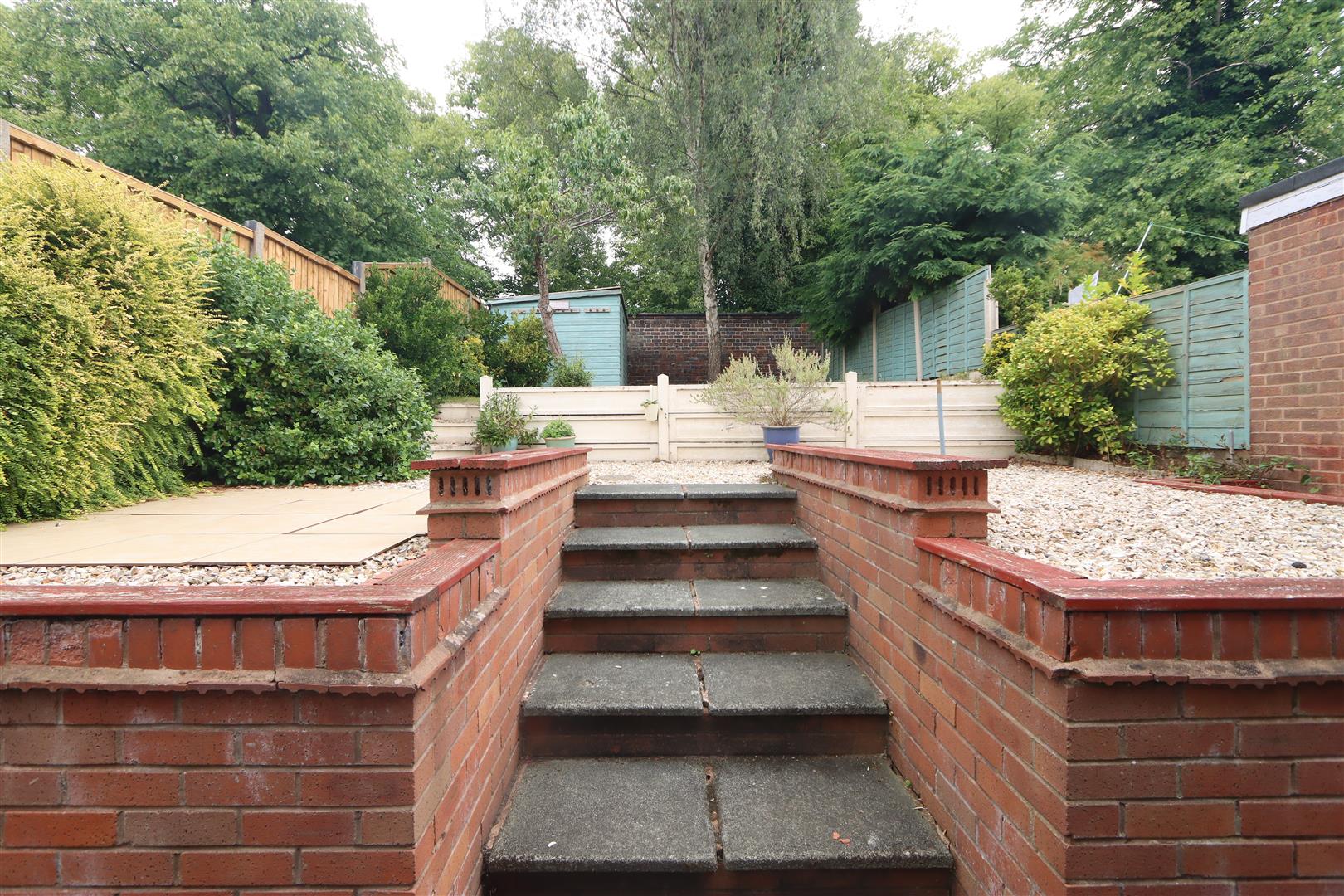 3 bed property in Brook Street, Kidderminster